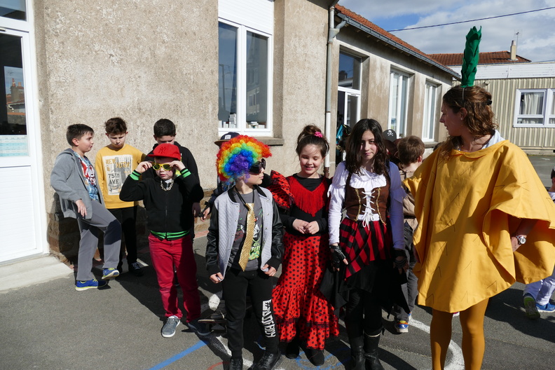 Carnaval école 1032017 (27).JPG